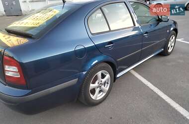 Лифтбек Skoda Octavia 2008 в 