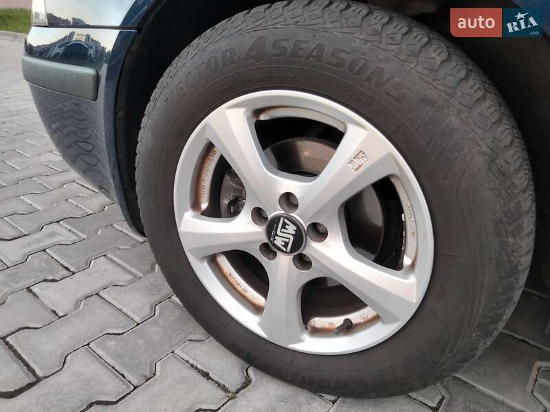 Лифтбек Skoda Octavia 2008 в Полтаве