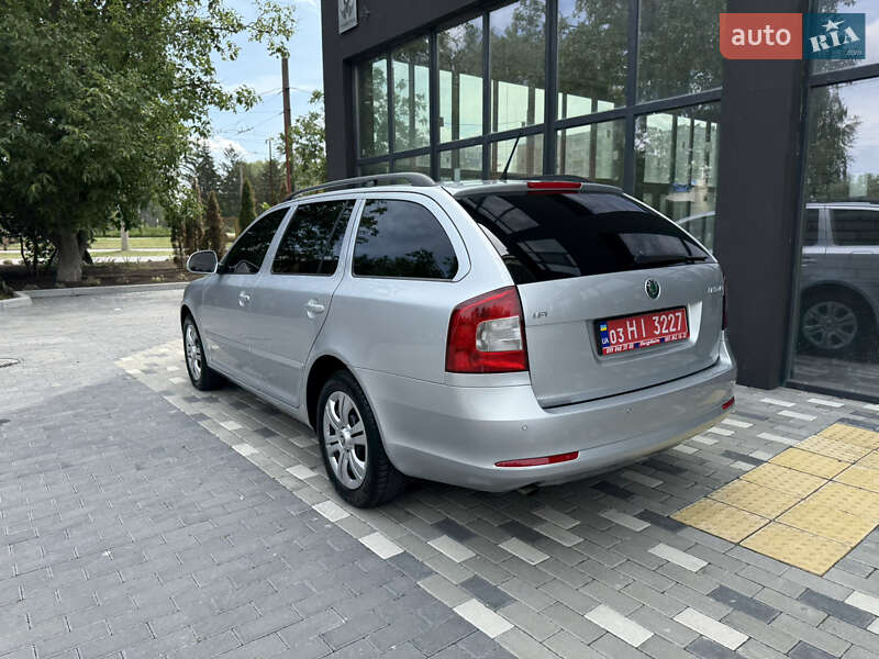 Универсал Skoda Octavia 2010 в Полтаве