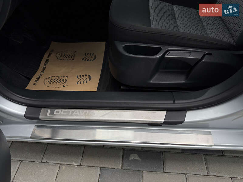 Универсал Skoda Octavia 2010 в Полтаве