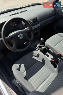 Лифтбек Skoda Octavia 2005 в 
