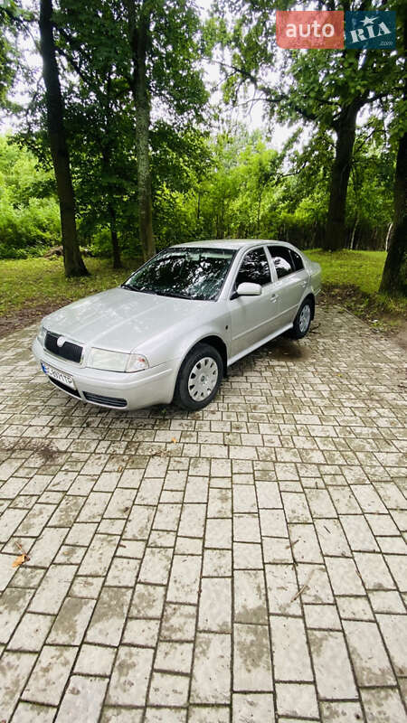 Лифтбек Skoda Octavia 2004 в Львове