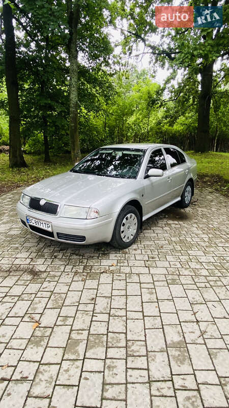 Лифтбек Skoda Octavia 2004 в Львове