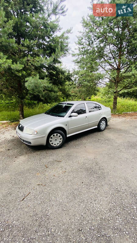Лифтбек Skoda Octavia 2004 в Львове
