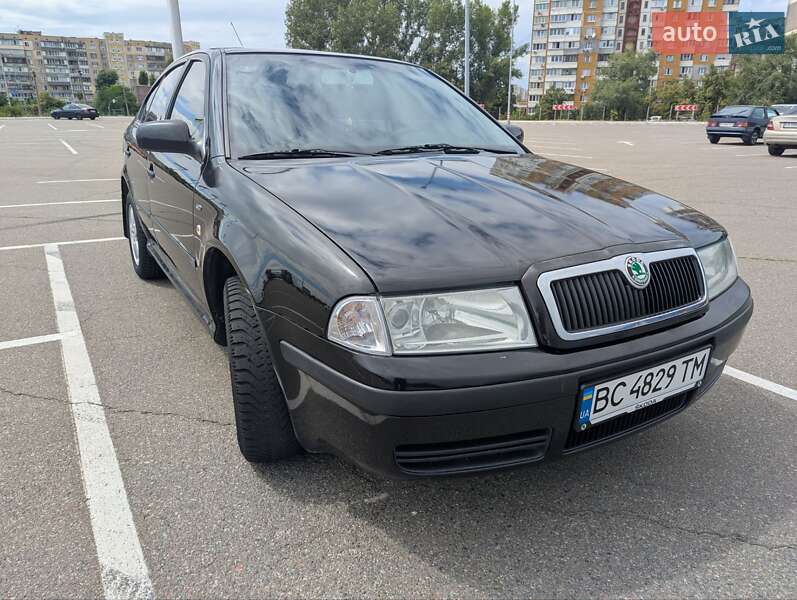 Лифтбек Skoda Octavia 2004 в Киеве