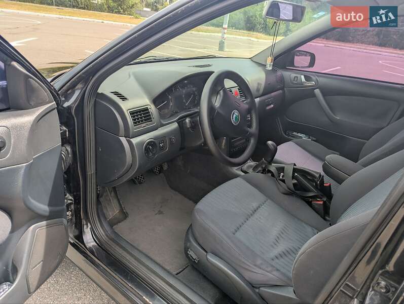 Лифтбек Skoda Octavia 2004 в Киеве