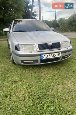 Лифтбек Skoda Octavia 2003 в 