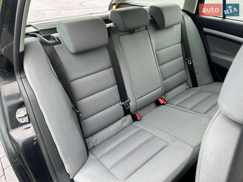 Универсал Skoda Octavia 2005 в Самборе