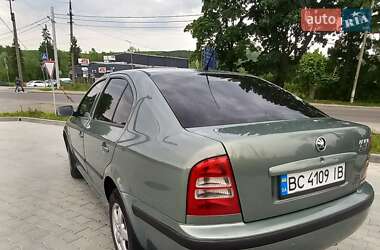 Лифтбек Skoda Octavia 2001 в 
