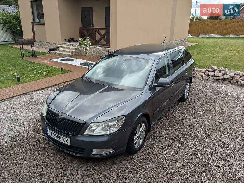 Универсал Skoda Octavia 2010 в 