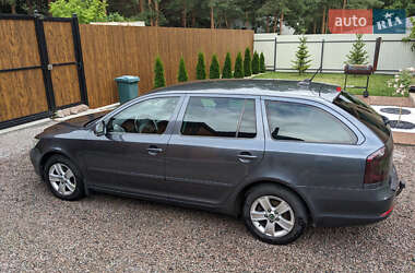 Универсал Skoda Octavia 2010 в 