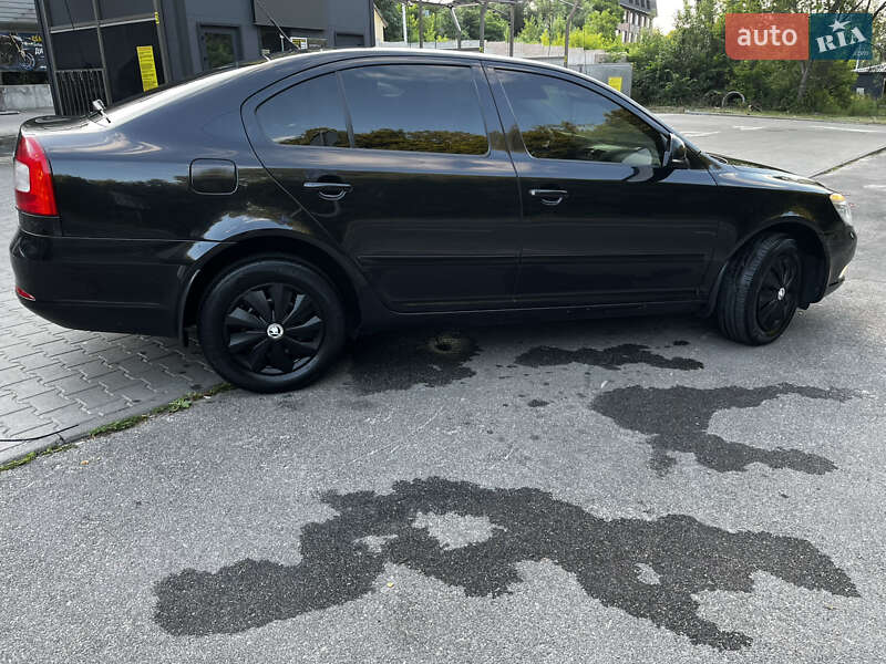 Лифтбек Skoda Octavia 2010 в Киеве