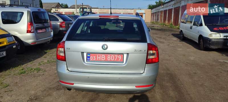 Универсал Skoda Octavia 2012 в Луцке