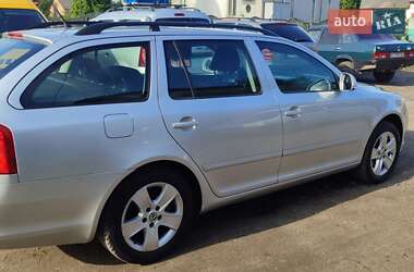 Універсал Skoda Octavia 2012 в 