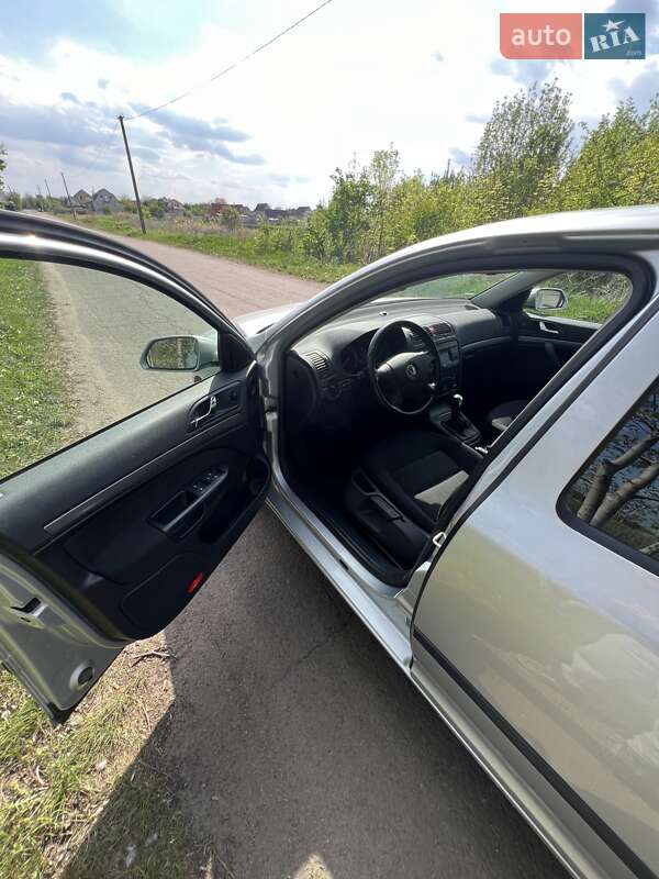 Лифтбек Skoda Octavia 2008 в Житомире