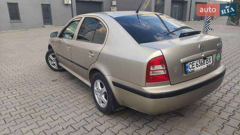 Лифтбек Skoda Octavia 2005 в Черновцах