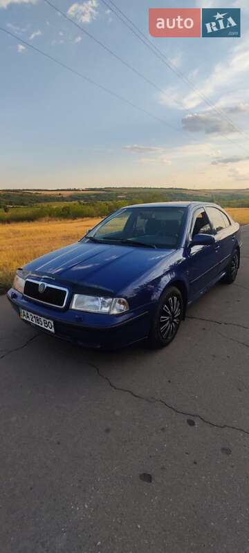Лифтбек Skoda Octavia 1999 в Первомайске