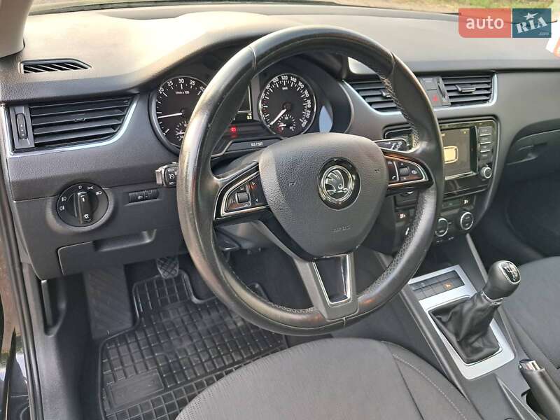 Універсал Skoda Octavia 2015 в Івано-Франківську