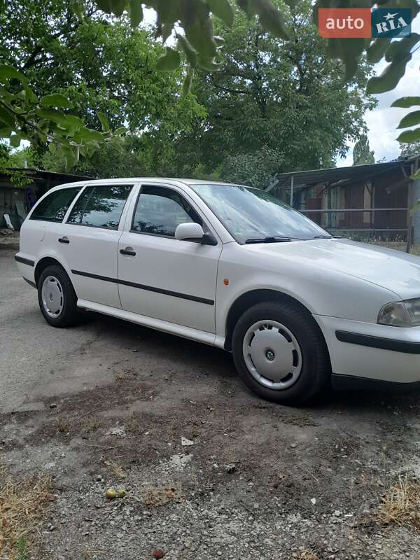 Универсал Skoda Octavia 1999 в 