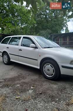 Универсал Skoda Octavia 1999 в 