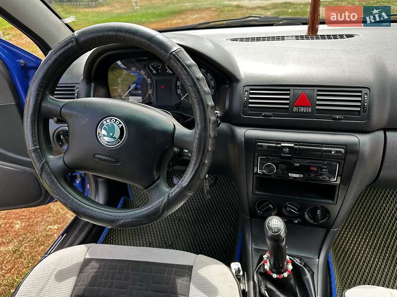 Лифтбек Skoda Octavia 2009 в Черкассах