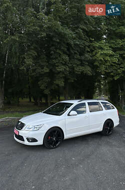Универсал Skoda Octavia 2010 в 
