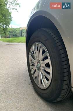 Універсал Skoda Octavia 2011 в 