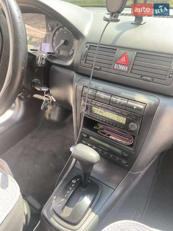 Универсал Skoda Octavia 2003 в Ивано-Франковске
