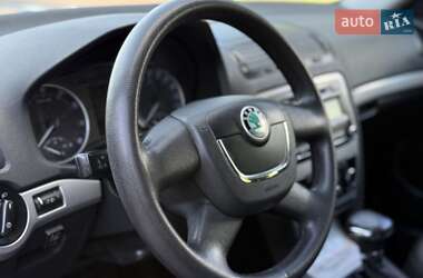Лифтбек Skoda Octavia 2012 в 