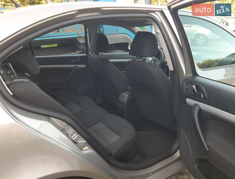 Лифтбек Skoda Octavia 2011 в Хмельницком