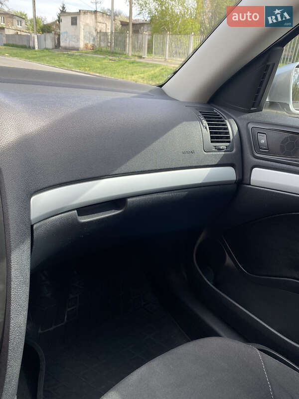 Ліфтбек Skoda Octavia 2008 в Дніпрі