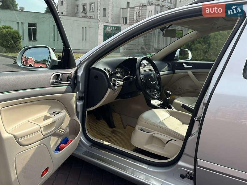 Универсал Skoda Octavia 2010 в Днепре