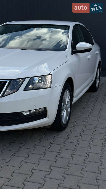 Лифтбек Skoda Octavia 2019 в Мукачево