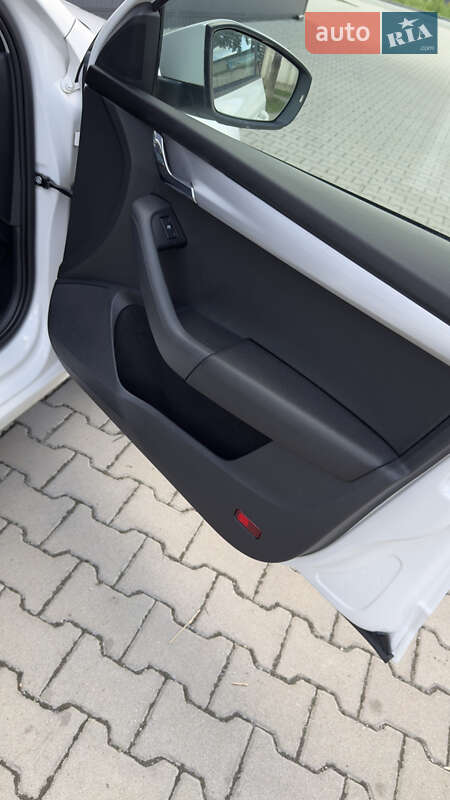 Лифтбек Skoda Octavia 2019 в Мукачево