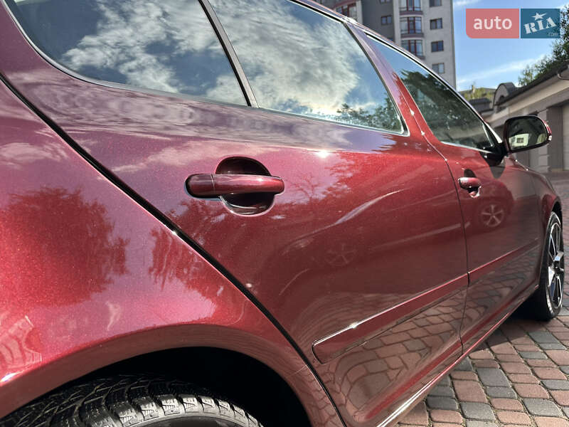 Лифтбек Skoda Octavia 2010 в Ивано-Франковске