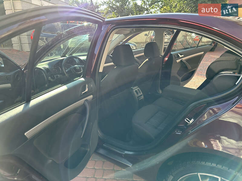 Лифтбек Skoda Octavia 2010 в Ивано-Франковске