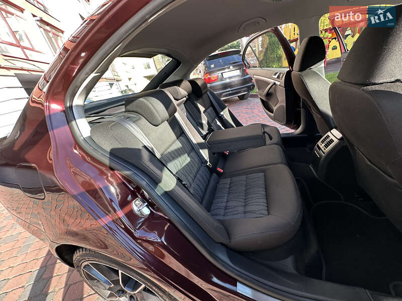 Лифтбек Skoda Octavia 2010 в Ивано-Франковске