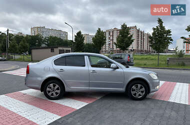 Лифтбек Skoda Octavia 2011 в 