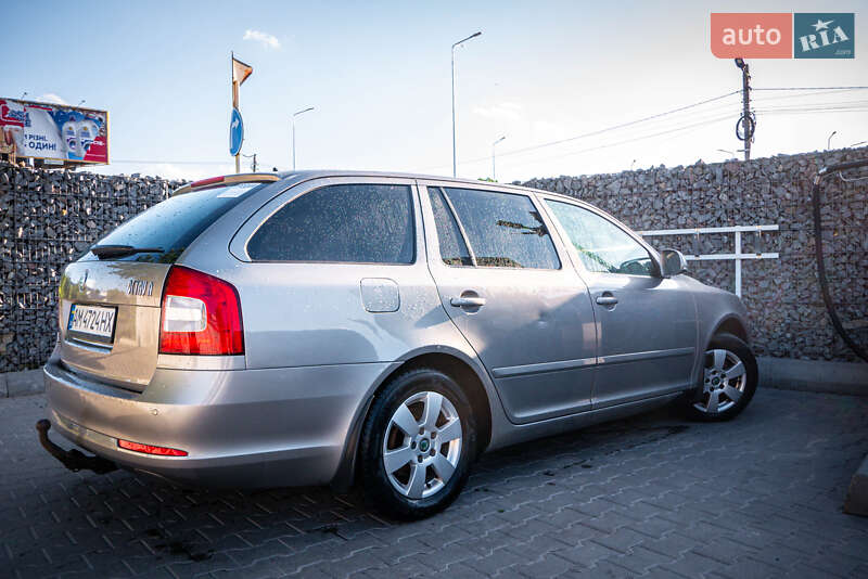 Універсал Skoda Octavia 2010 в Житомирі