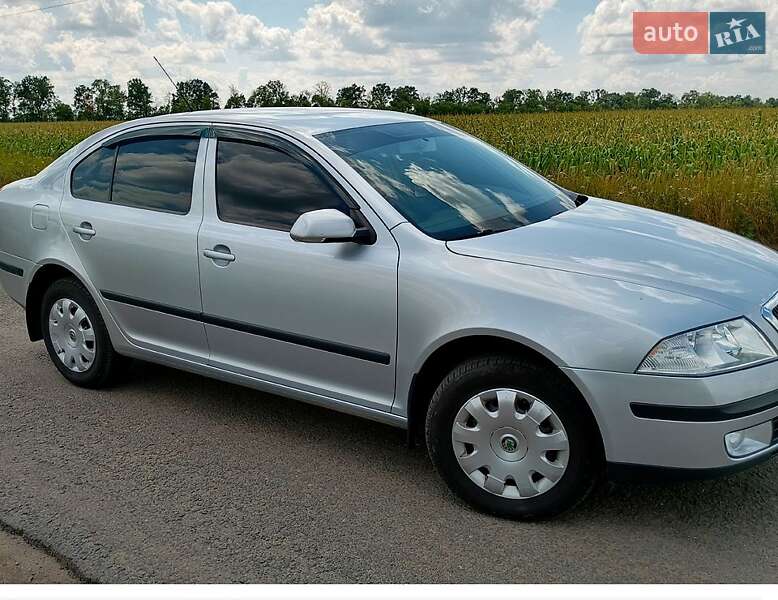 Лифтбек Skoda Octavia 2008 в Ватутино