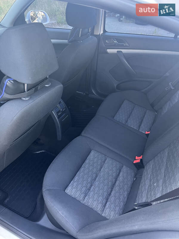 Лифтбек Skoda Octavia 2012 в Киеве