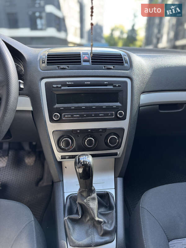 Лифтбек Skoda Octavia 2009 в Ивано-Франковске
