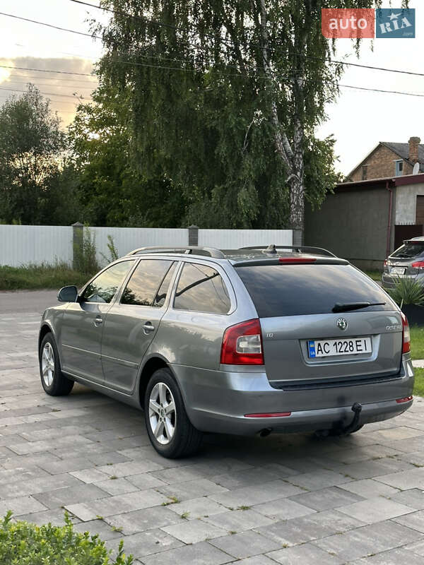 Универсал Skoda Octavia 2012 в Нововолынске
