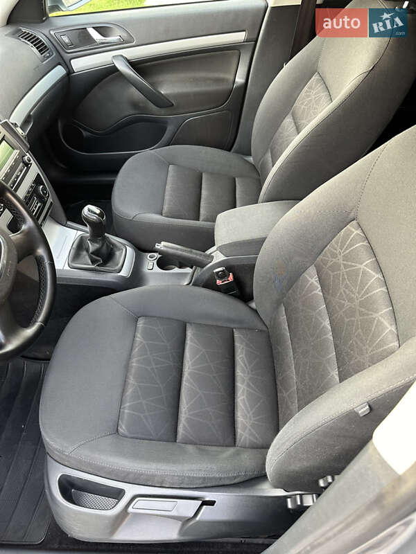 Универсал Skoda Octavia 2012 в Нововолынске