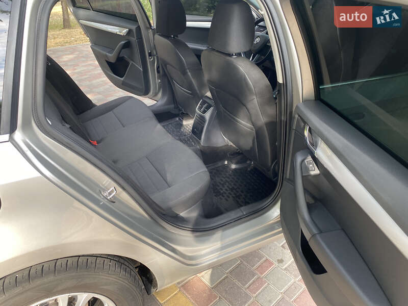 Универсал Skoda Octavia 2013 в Кропивницком