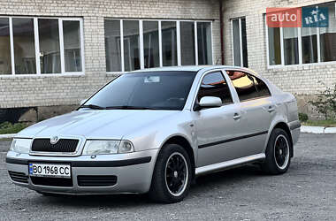 Лифтбек Skoda Octavia 2002 в Зборове