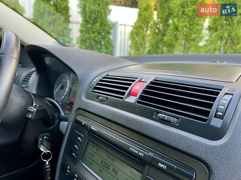 Лифтбек Skoda Octavia 2008 в Полтаве