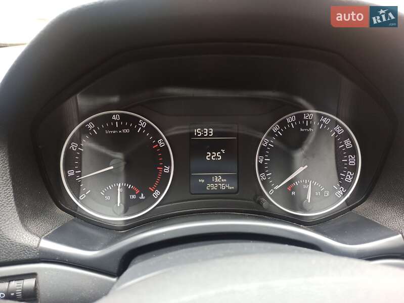 Лифтбек Skoda Octavia 2008 в Сарнах