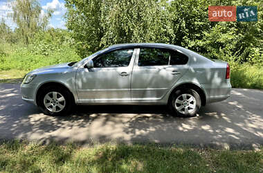 Лифтбек Skoda Octavia 2010 в 