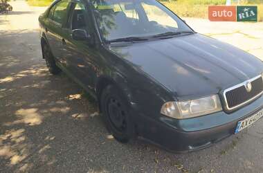 Лифтбек Skoda Octavia 2000 в 